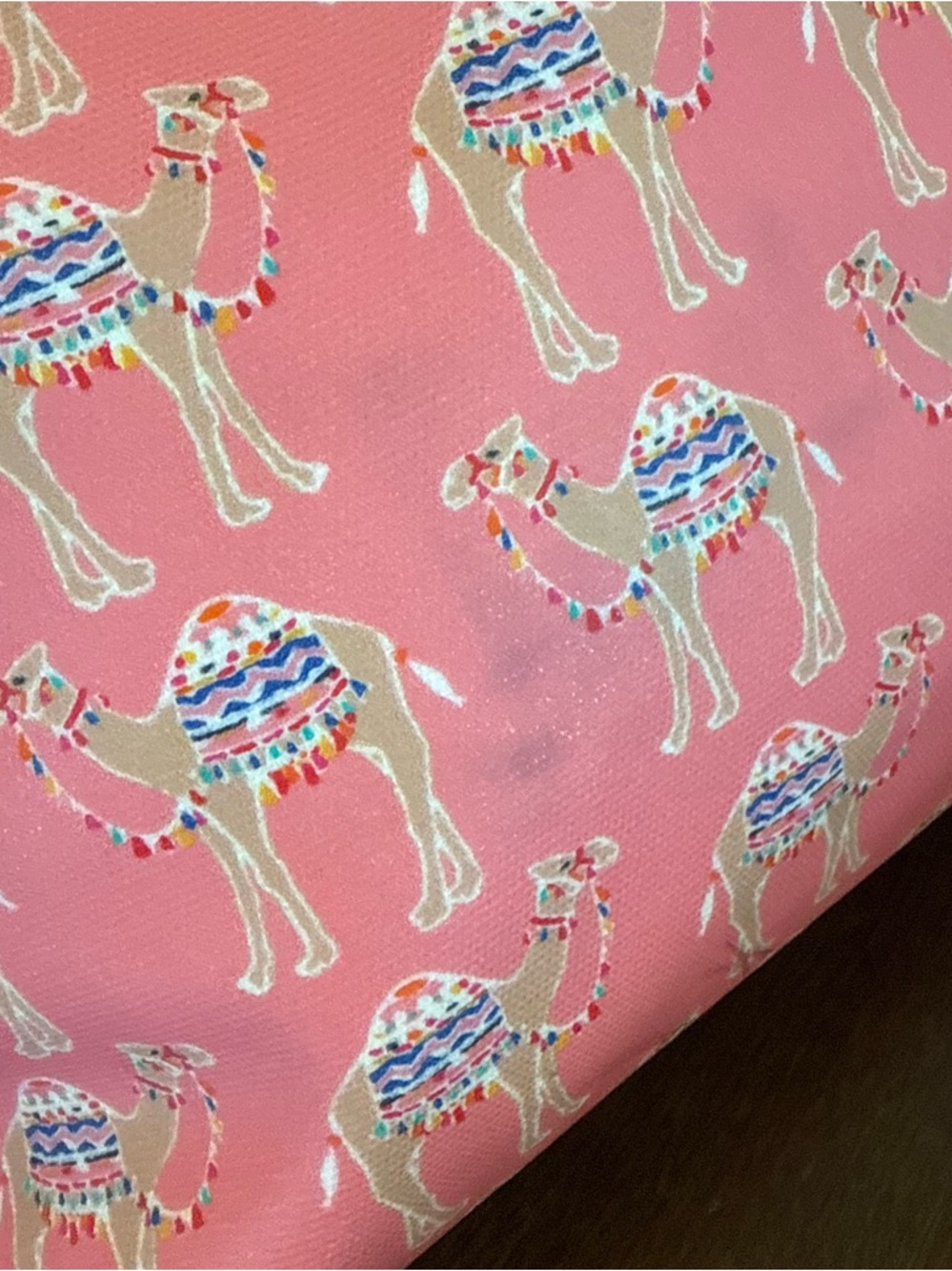 Kate Spade Bon Shopper tote bag in the "Spice Things Up" camel print - Picture 3 of 5